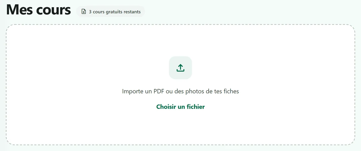 La page Mes cours : une zone où importer un PDF ou les photos de ses fiches, et le nombre de cours gratuits restants.